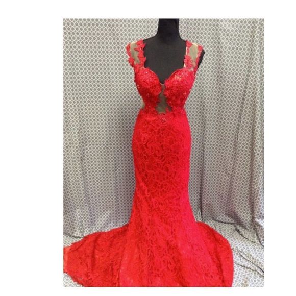 NWT Sexy  Mermaid Style Red Lace Long Ball Gown by Temptation - Picture 4 of 5